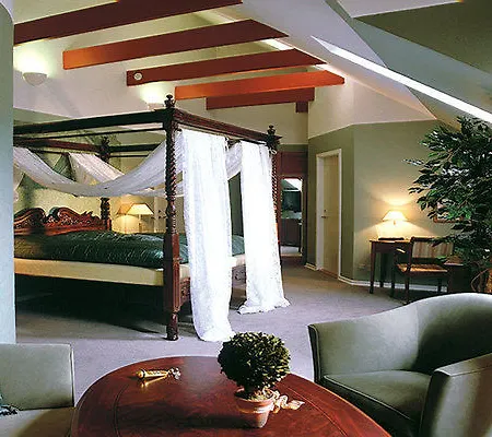 Christie's Sdr. Hostrup Hotel 3*