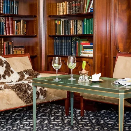 Christie's Sdr. Hostrup Hotel